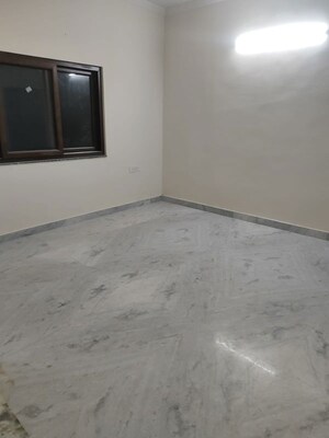 Room in 2 BHK Villa at RWA Apartments Sector 26, Sector 26 – for Rent