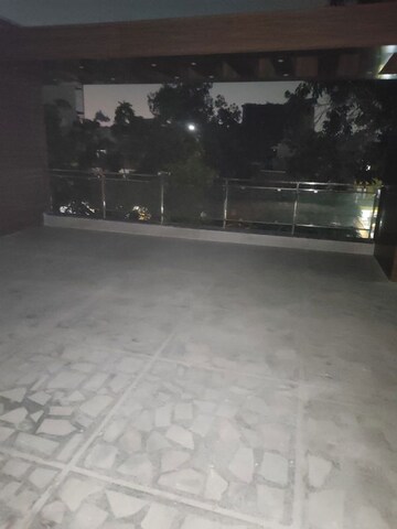 Parking in 2 BHK Villa at RWA Apartments Sector 26, Sector 26 – for Rent