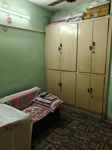 Room in 1 BHK Apartment at Park Street – for Sale