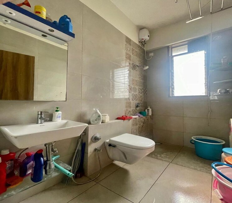 Bathroom, dadar east 2 Bedroom 825 Sq.Ft. Apartment In Dadar East Mumbai 9722933
