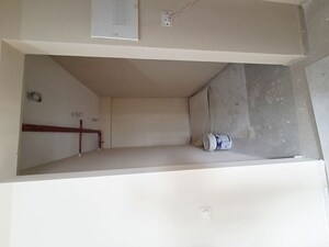 Room in 4 BHK Apartment at Omaxe The Resort Lucknow, Gomti Nagar – for Sale