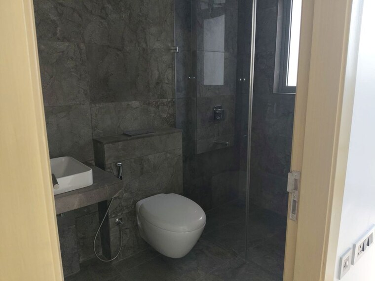 Bathroom, oberoi-sky-city 3 Bedroom 1100 Sq.Ft. Apartment In Borivali East Mumbai 9722954