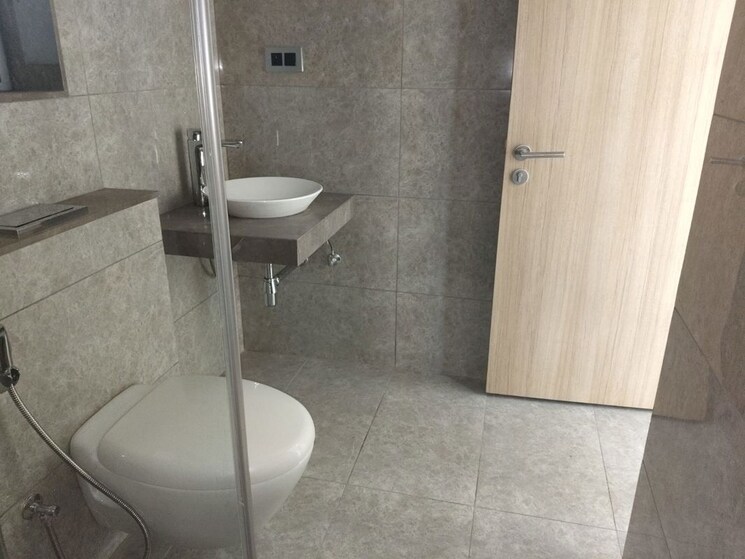 Bathroom, oberoi-sky-city 3 Bedroom 1100 Sq.Ft. Apartment In Borivali East Mumbai 9722954