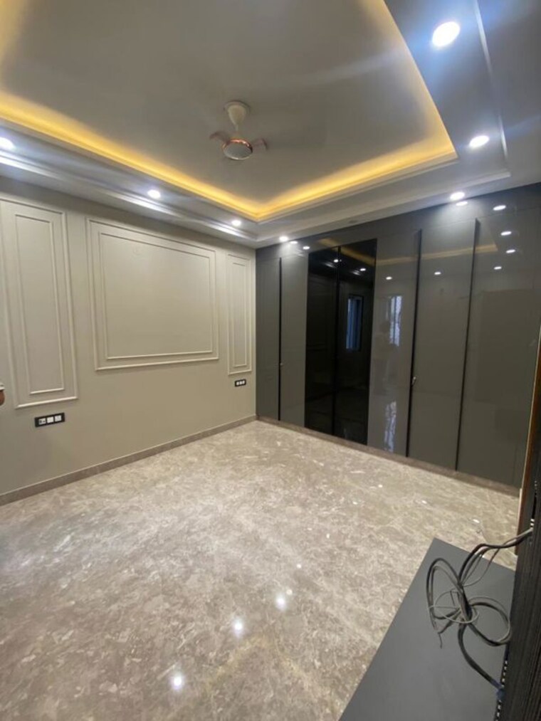 Room, east patel nagar 3 Bedroom 1800 Sq.Ft. Builder Floor In East Patel Nagar Delhi 9722975