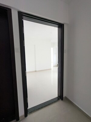 Room in 1 BHK Apartment at ARV Uthville, Kharadi – for Rent