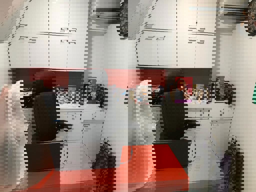 Retail Shop For Sale in Dadar East