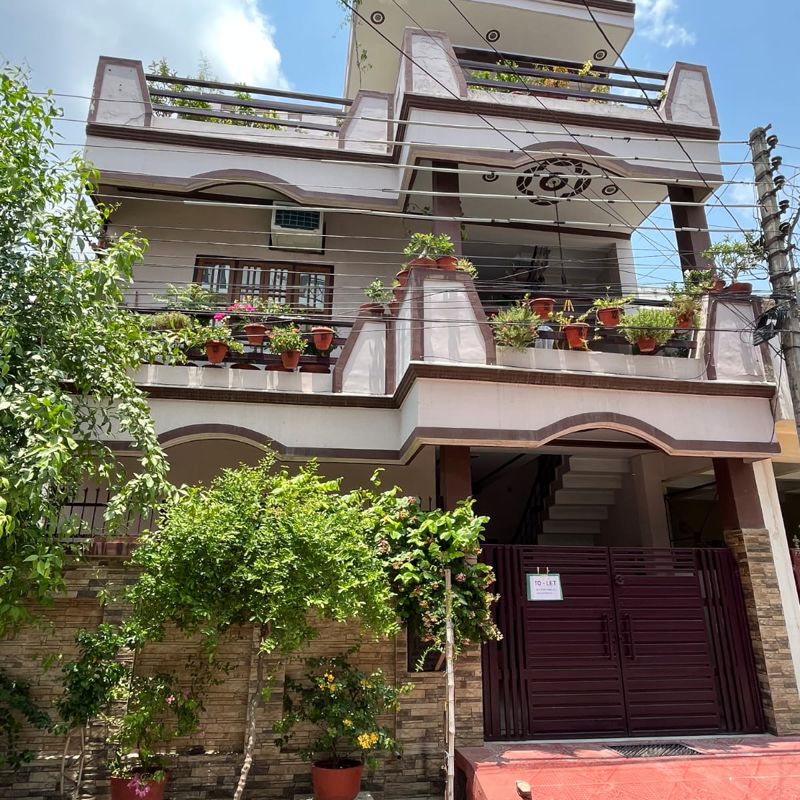 Pg For Rent in Roshni Girls pg