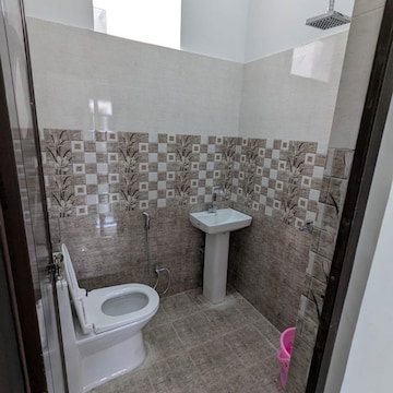 Bathroom in  Pg at Gomti Nagar – for Rent