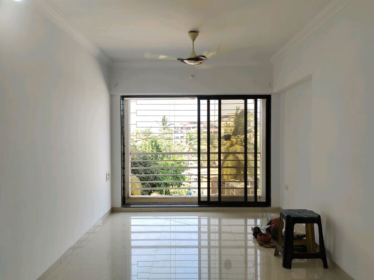 Living Room, vaibhav-paradise 2.5 Bedroom 900 Sq.Ft. Apartment In Santacruz East Mumbai 9722996