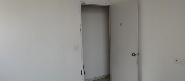 Room, signature-global-signum-107 2 Bedroom 577 Sq.Ft. Apartment In Sector 107 Gurgaon 9723034