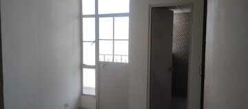 Room in 2 BHK Apartment at Signature Global Signum 107, Sector 107 – for Rent