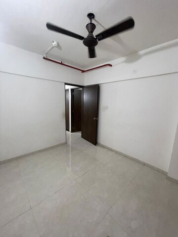 Room in 2 BHK Apartment at Majestique Towers, Kharadi – for Rent