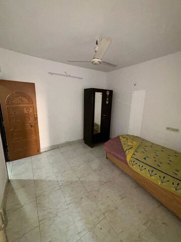 Bedroom in Studio Apartment at Kasturi Tower, Airoli Sector 3 – for Rent