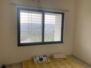 Room in 3 BHK Apartment at Rohan Madhuban, Bavdhan – for Rent