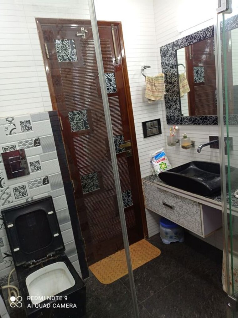 Attached Bathroom, prashant vihar 2 Bedroom 1000 Sq.Ft. Builder Floor In Prashant Vihar Delhi 9723065