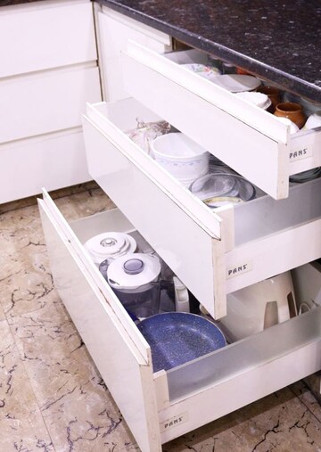 Furnished Amenities in 2 BHK Builder Floor at Prashant Vihar – for Rent