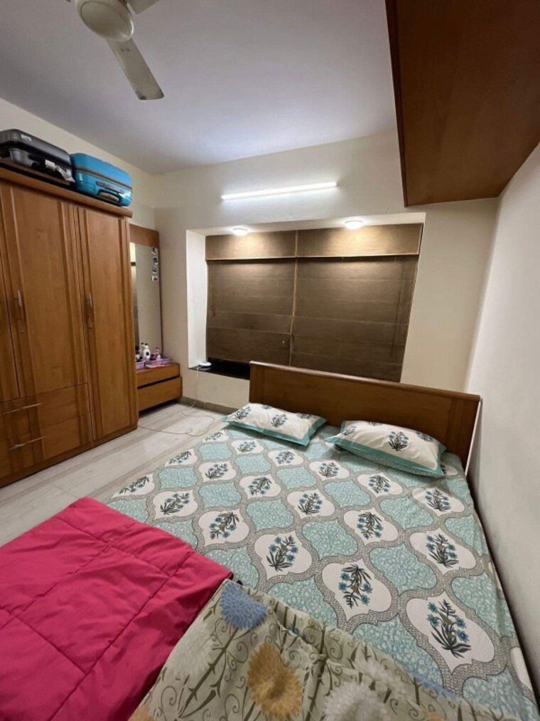 Bedroom, andheri west 4 Bedroom 2000 Sq.Ft. Apartment In Andheri West Mumbai 9723077