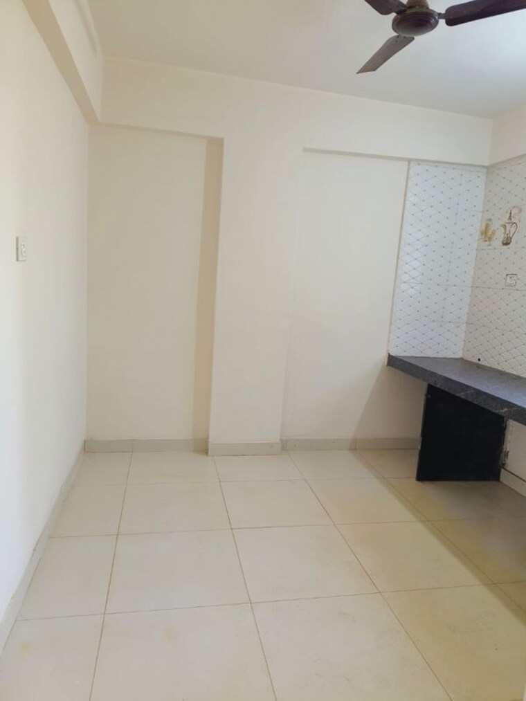 Room, wadgaon sheri 1 Bedroom 560 Sq.Ft. Apartment In Wadgaon Sheri Pune 9723087