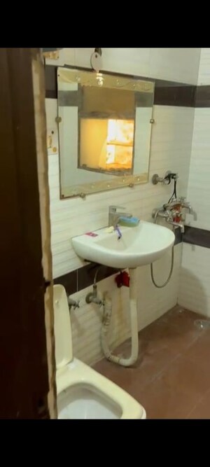  3 BHK Builder Floor at Rohini Sector 13 – for Rent