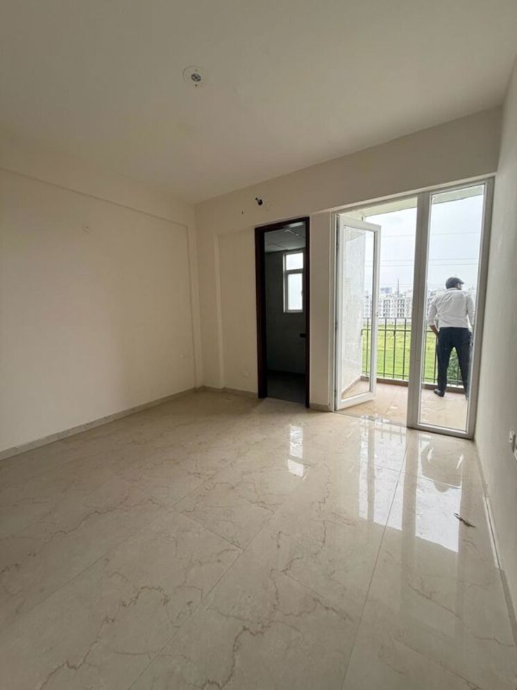 Room, smart-world-gems 2.5 Bedroom 1194 Sq.Ft. Apartment In Sector 89 Gurgaon 9723101