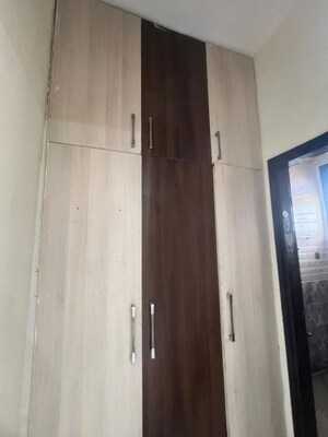 Furnished Amenities in 4 BHK Independent House at Sector 26 – for Sale