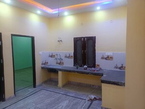 1 BHK Builder Floor For Rent in Aishbagh