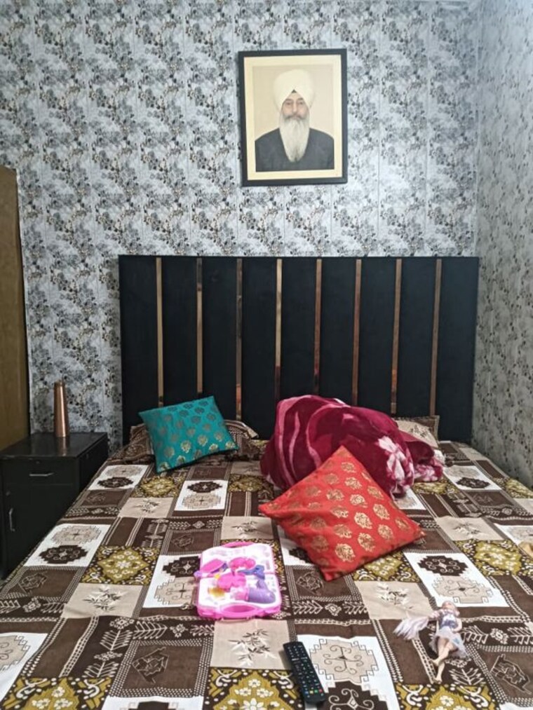 Bedroom, pitampura 3 Bedroom 900 Sq.Ft. Builder Floor In Pitampura Delhi 9723139