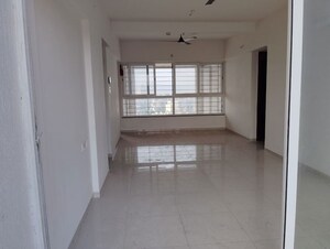 Room in 4 BHK Apartment at Sharada Alliance Akashparv, Bavdhan – for Rent