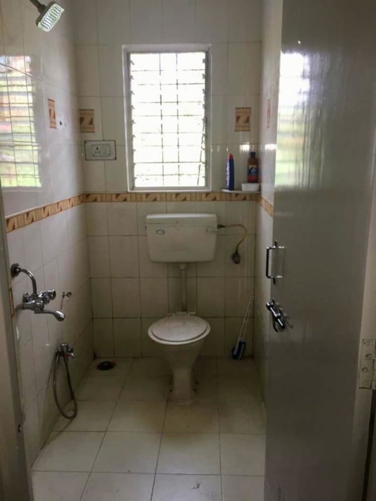 Bathroom, guru-ganesh-nagar-society 2 Bedroom 789 Sq.Ft. Apartment In Kothrud Pune 9723196