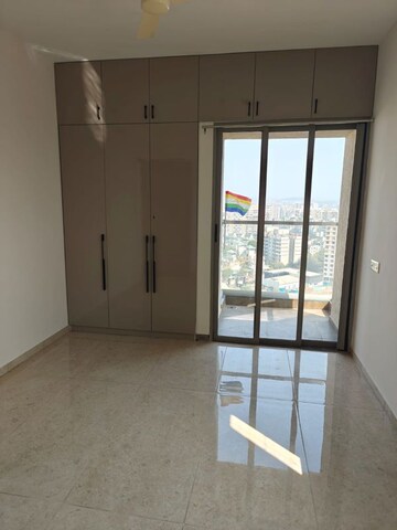 Room in 3 BHK Apartment at Vilas Javdekar Yashwin Enchante, Kharadi – for Rent