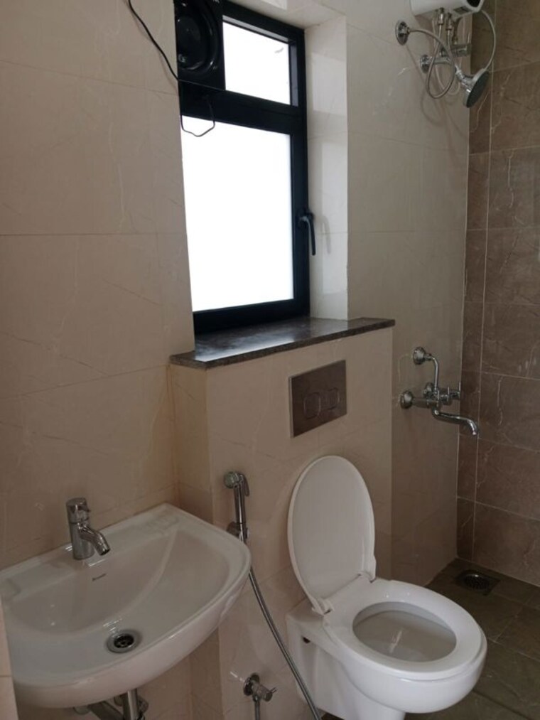 Bathroom, duville-riverdale-suites 1 Bedroom 367 Sq.Ft. Apartment In Kharadi Pune 9723206