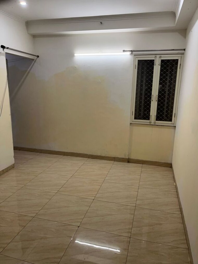 Room, gaur-yamuna-city-16th-park-view 2 Bedroom 1000 Sq.Ft. Apartment In Gaur Yamuna City Greater Noida 9723236