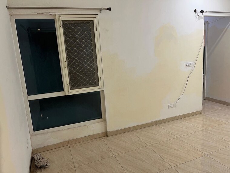 Room, gaur-yamuna-city-16th-park-view 2 Bedroom 1000 Sq.Ft. Apartment In Gaur Yamuna City Greater Noida 9723236