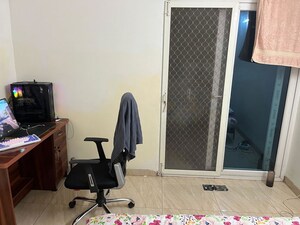 Team Area in 2 BHK Apartment at Gaur Yamuna City 16th Park View, Gaur Yamuna City – for Sale