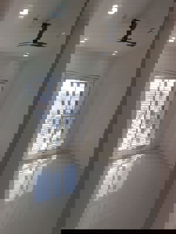 2 BHK + Servant Room Apartment For Rent in Goel Ganga Utopia