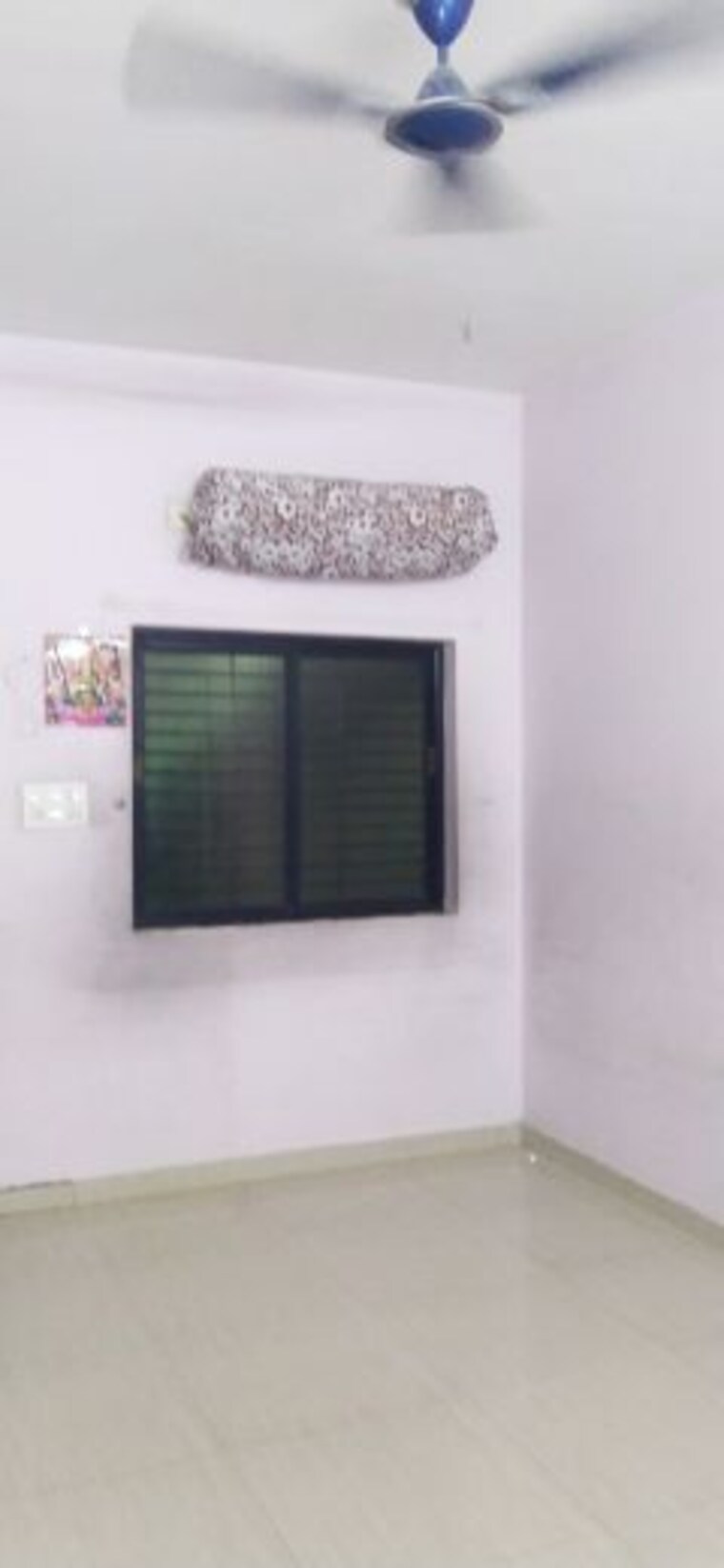Room, chandkheda 1 RK 550 Sq.Ft. Builder Floor In Chandkheda Ahmedabad 9723274