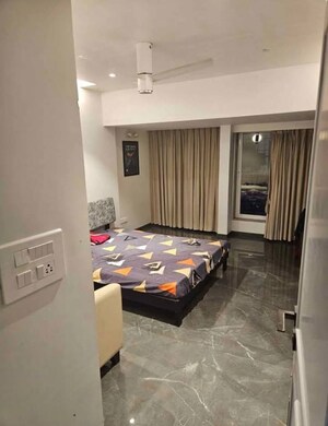 Room in 2 BHK Apartment at Rohan Vasantha, Marathahalli – for Rent
