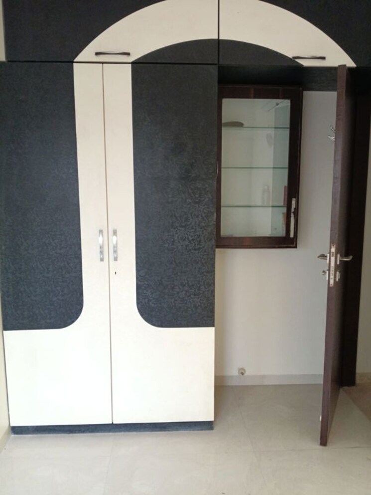 Room, andheri east 1.5 Bedroom 550 Sq.Ft. Apartment In Andheri East Mumbai 9723251