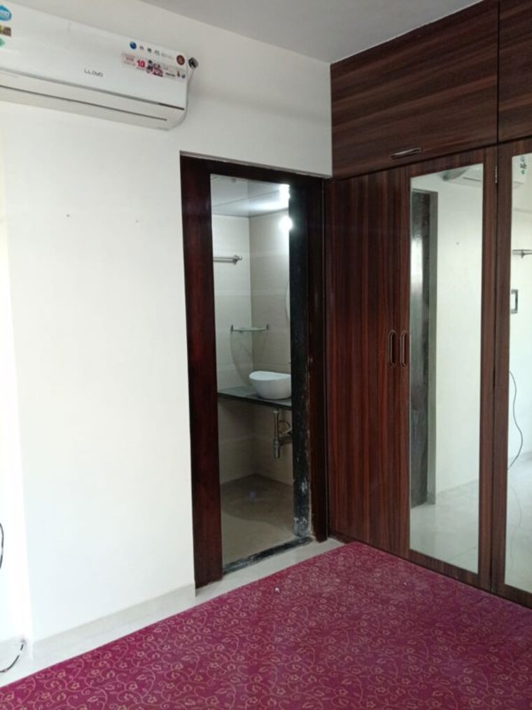 Room, andheri east 1.5 Bedroom 550 Sq.Ft. Apartment In Andheri East Mumbai 9723251