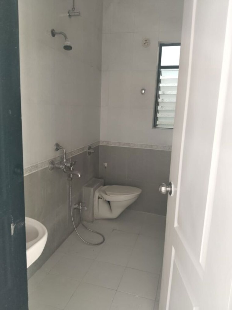 Bathroom, dreams-rhythm 2 Bedroom 1000 Sq.Ft. Apartment In Bavdhan Pune 9723284
