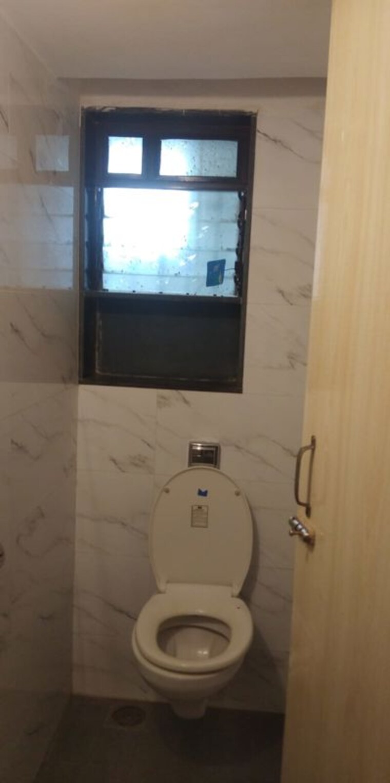 Bathroom, sai-shakti-chs-goregaon 1 Bedroom 510 Sq.Ft. Apartment In Goregaon East Mumbai 9723330