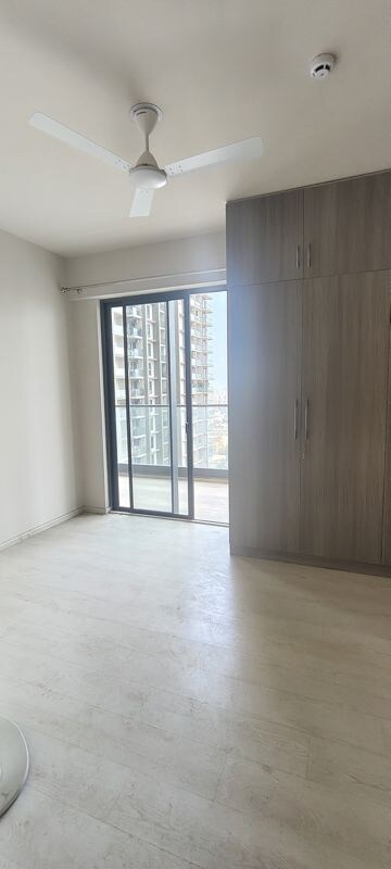 Room in 3.5 BHK Apartment at Conscient Hines Elevate, Sector 59 – for Rent