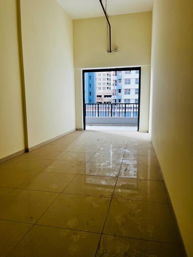 Room, kolte-patil-life-republic-r-10 Commercial Shop 350 Sq.Ft. In Hinjewadi Pune 9723331