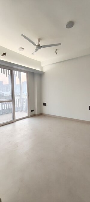 Room in 4 BHK Builder Floor at Emaar MGF Emerald Hills, Sector 65 – for Sale