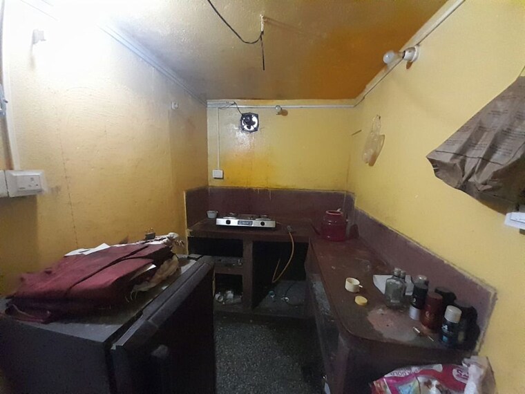 Kitchen, kaikhali 1 RK 450 Sq.Ft. Independent House In Kaikhali Kolkata 9723365