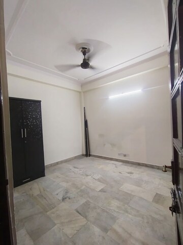 Room in 3 BHK Builder Floor at Shivalik Colony – for Rent