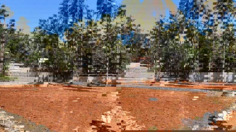 Plot For Sale in Muthuvara