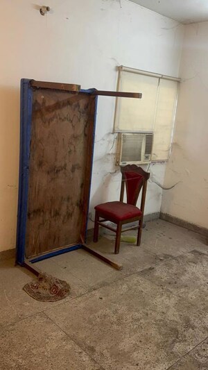 Room in 2 BHK Apartment at Kalkaji – for Sale