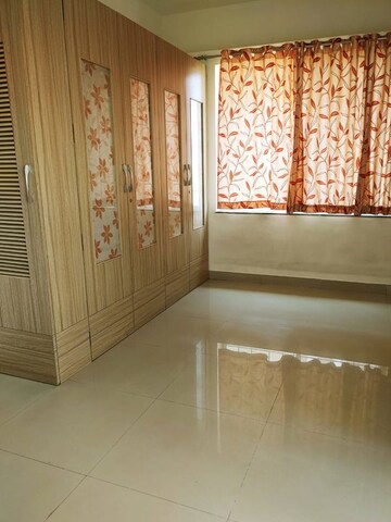 Room in 3 BHK Apartment at Dajikaka Gadgil Anantshilp Apartment, Bavdhan – for Rent