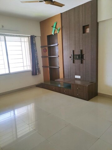 Room in 3 BHK Apartment at Dajikaka Gadgil Anantshilp Apartment, Bavdhan – for Rent